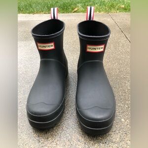 Hunter Play original rain bootie. US size 8.